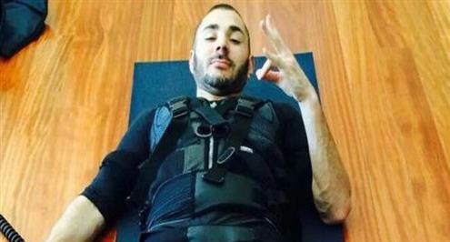 صحيفة أسبانية تكشف سر تألق بنزيمة في الفترة الأخيرة